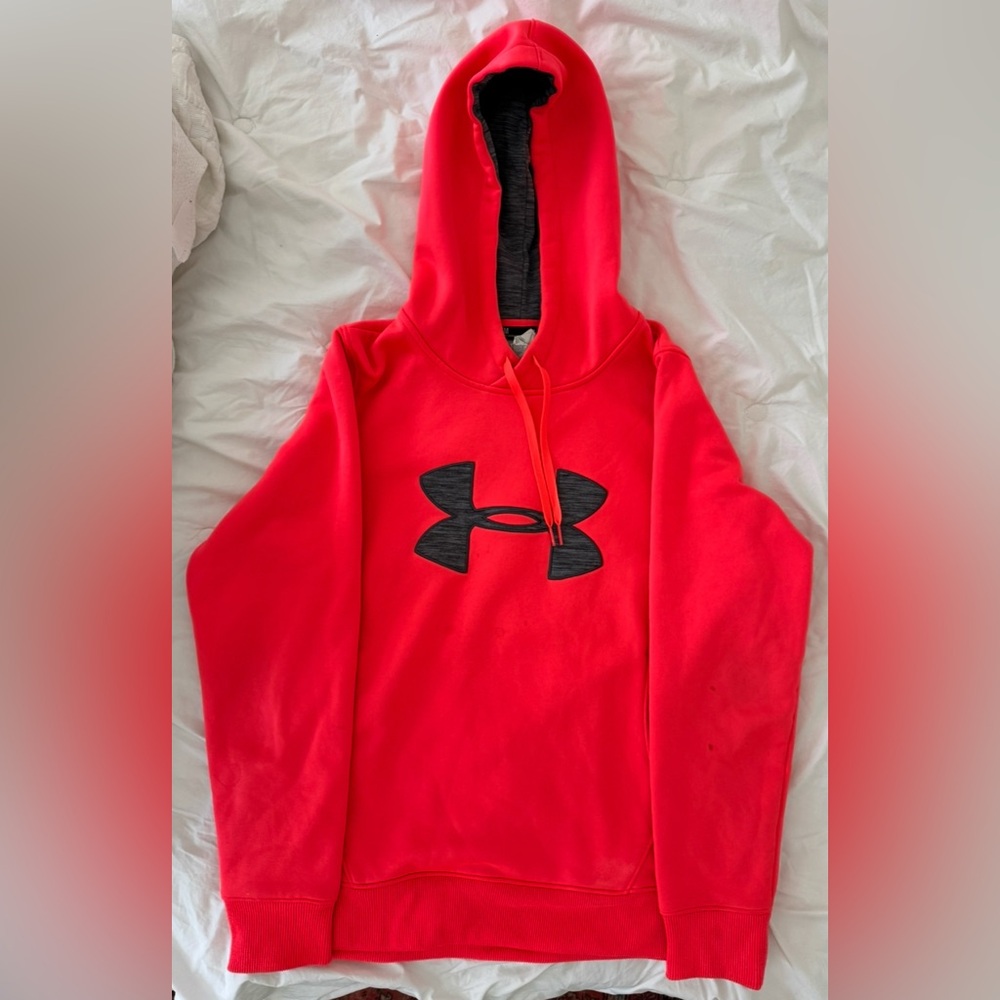 Lightly Used Women’s Under Armour Hot Pink/Reddish Hoodie Size Medium